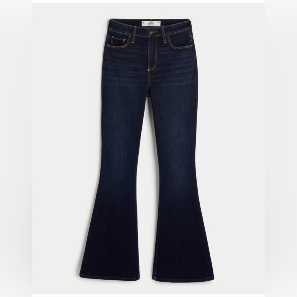 Hollister curvy high-rise flare jeans. New with tags.